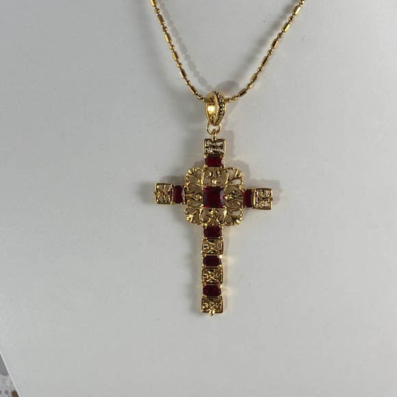Jacqueline Kennedy Collection a ruby cross - Picture 2 of 3